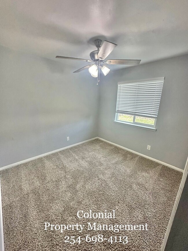 Building Photo - 2507 Hemlock Dr