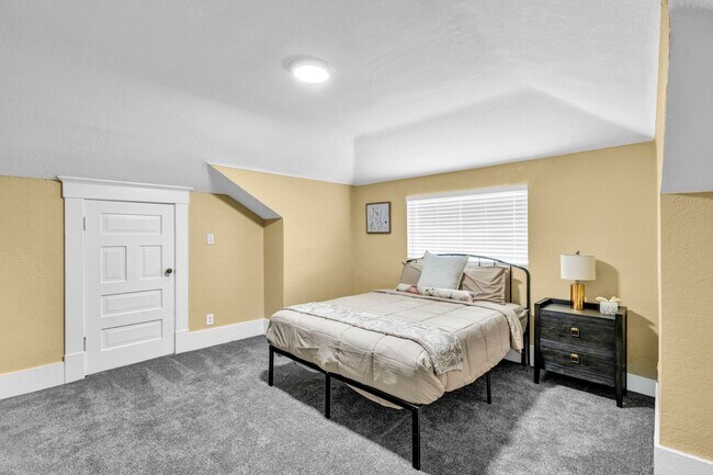Building Photo - FULLY FURNISHED HISTORIC CHARMER BETWEEN UNR & DOWNTOWN – UTILITIES INCLUDED, MODERN UPGRADES, PR...