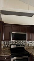 Building Photo - 18203 Glenmoor Dr