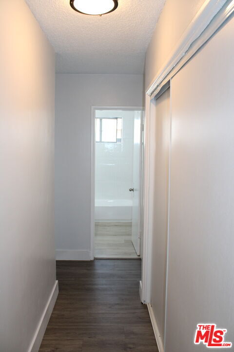 Building Photo - 1026 S Flower St