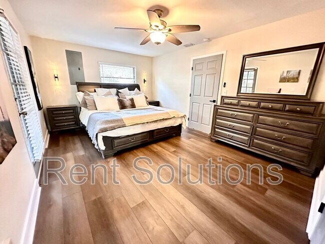 Building Photo - 5701 12th Ave S