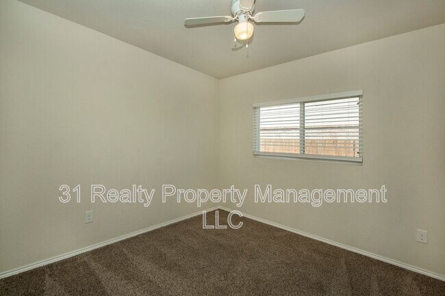 Building Photo - 1423 Swan Ridge Dr