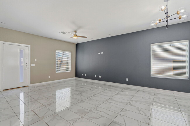 Building Photo - 125 Via Rojas