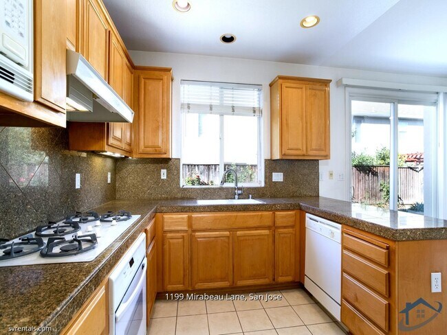 Building Photo - 1199 Mirabeau Ln