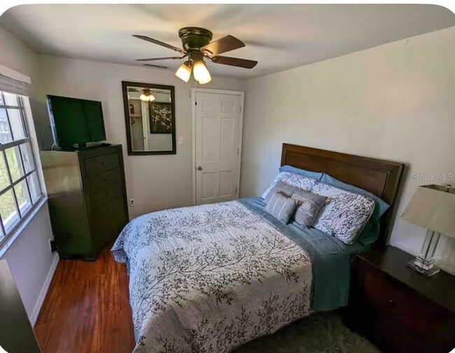 Building Photo - 2521 Lorraine St