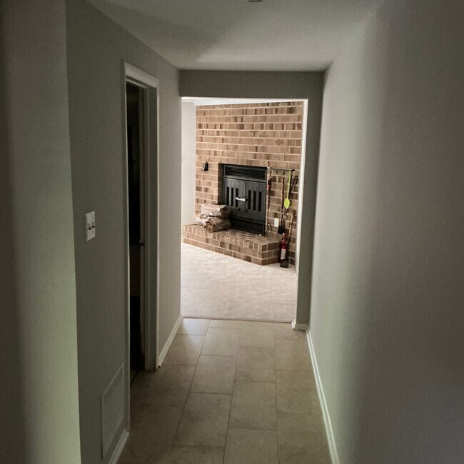 Building Photo - 8946 Skyrock Ct