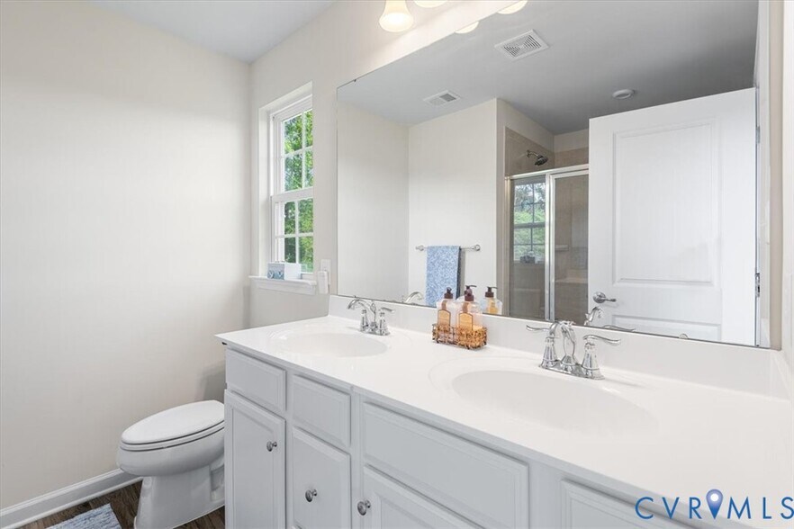 Building Photo - 13507 Enon Oaks Pl