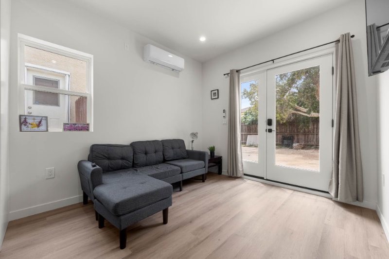 Building Photo - 1535 S Ogden Dr