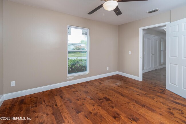 Building Photo - 2450 Fallen Tree Dr W