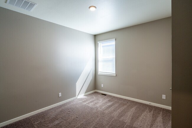 Building Photo - 5230 Janga Dr
