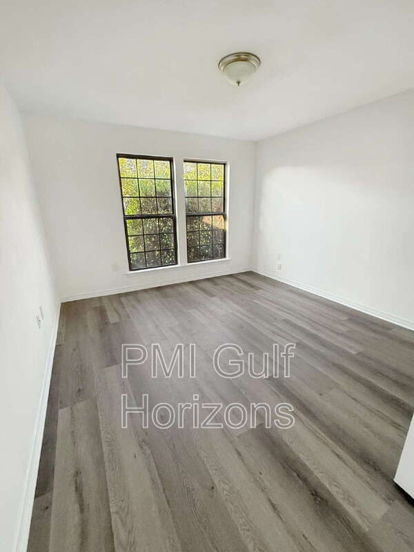 Building Photo - 8657 El Paseo St