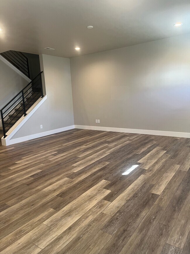 Building Photo - 1382 Pinecrest Trl