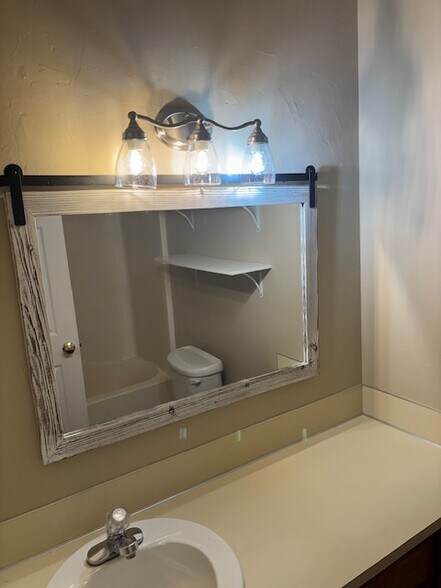 Master bed bath sink - 319 7th Street Pl SW