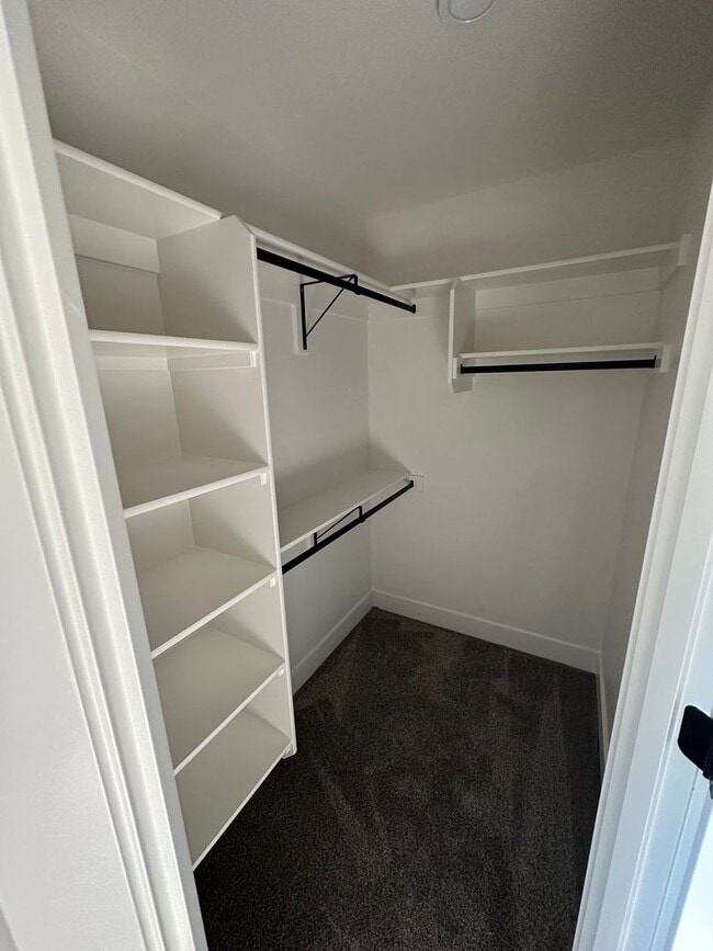 Building Photo - 00430-400 NW 7th AVE