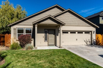 Building Photo - 3667 SW Pumice Stone Ave