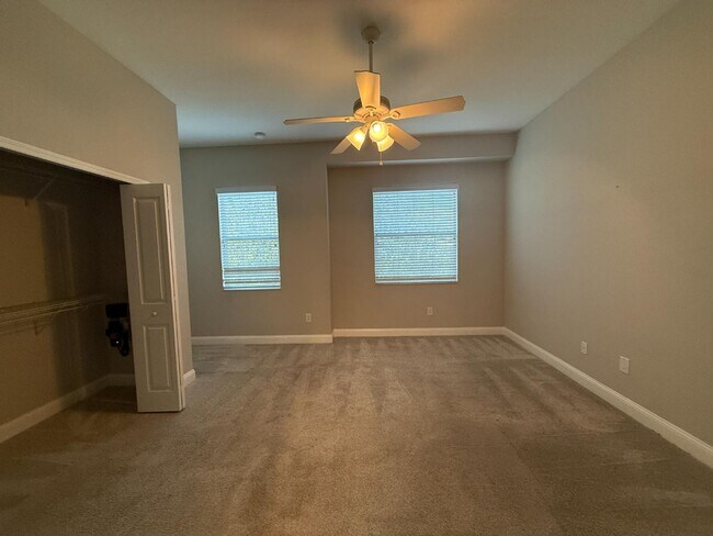 Building Photo - 2820 1st Ave S