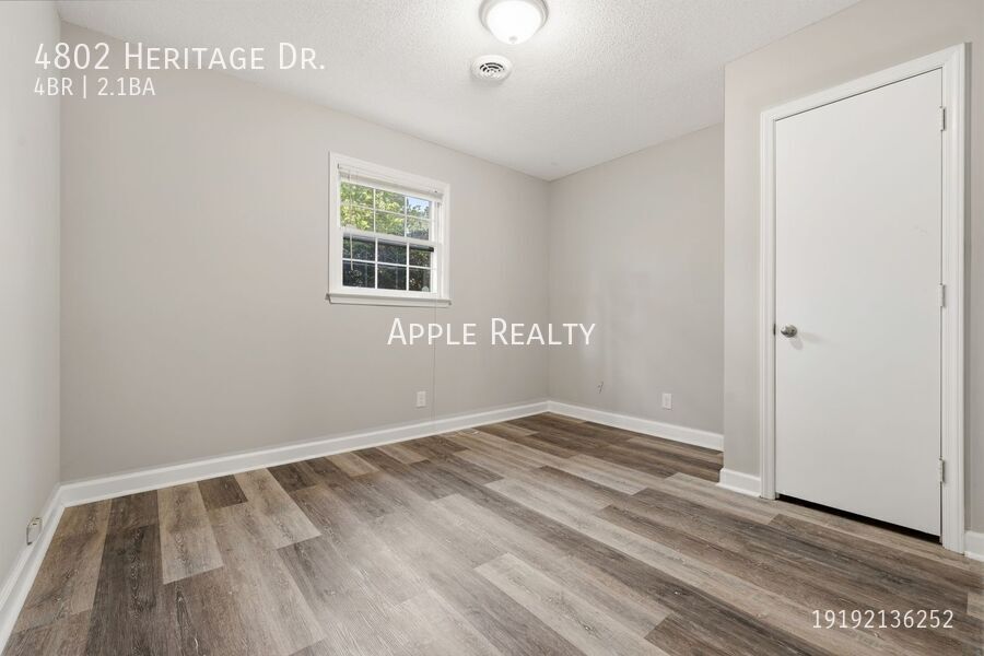 Building Photo - 4802 Heritage Dr