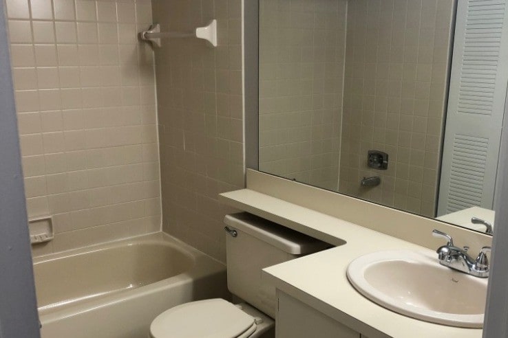 bath #2 - 313 Glen Ln