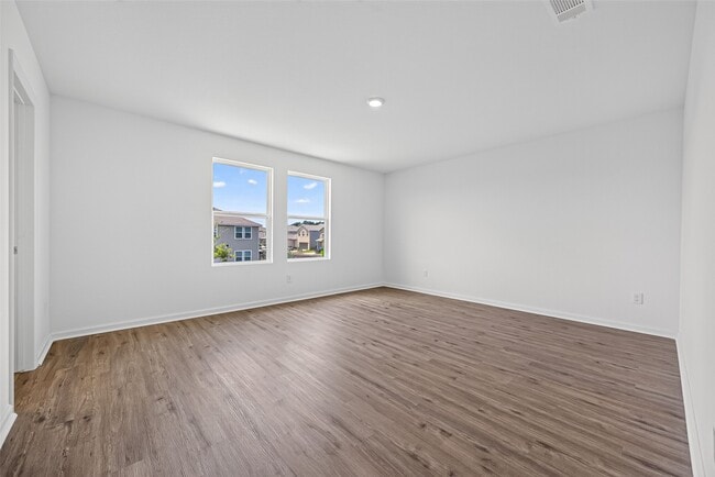 Building Photo - 654 Amesbury Rd