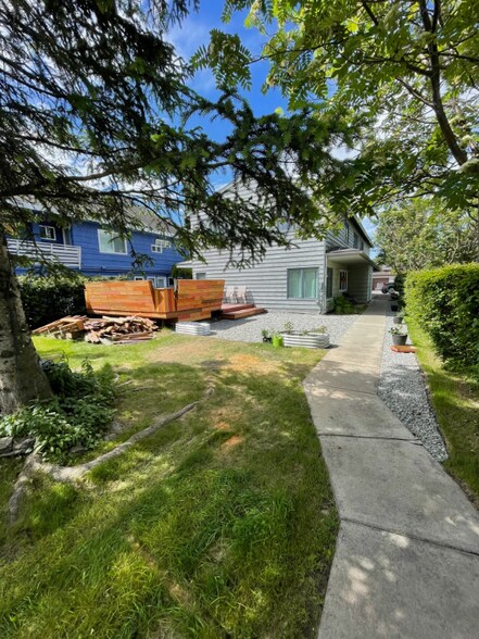 Building Photo - 1238 G St