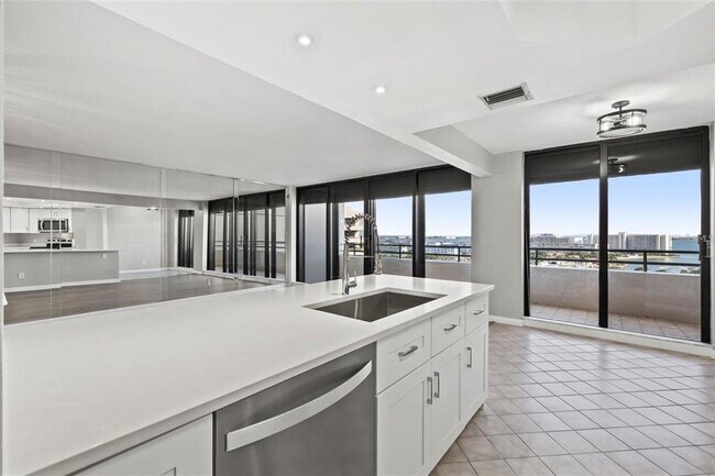 Building Photo - 5950 Pelican Bay Plaza S