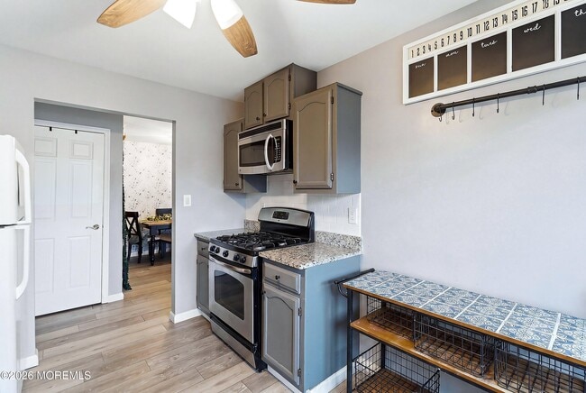 Building Photo - 65 Briarwood Ct