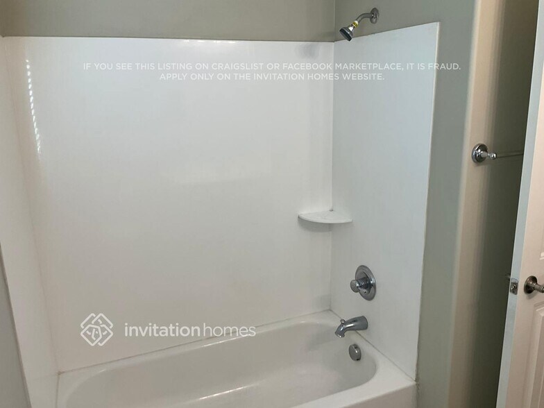 Building Photo - 1404 S Ponderosa Dr