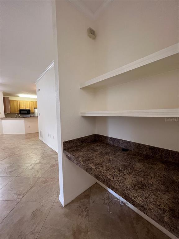 Building Photo - 10105 Courtney Oaks Cir