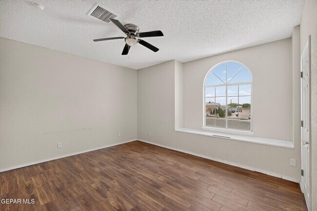 Building Photo - 14224 Desert Ash Dr