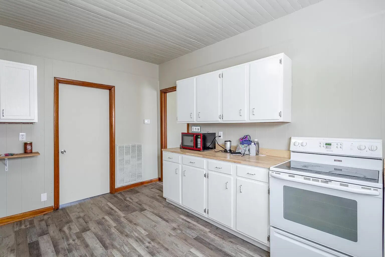 Building Photo - 206 Spruce St