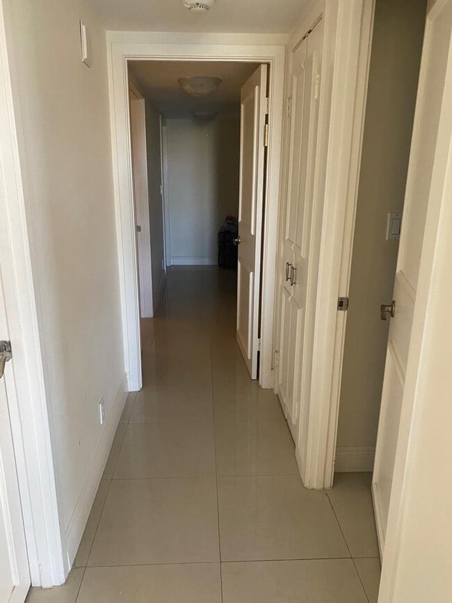 Building Photo - 19667 Turnberry Way