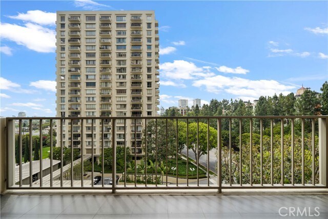 Building Photo - 2160 Century Park E