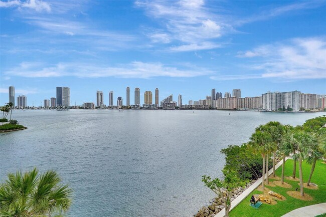 Building Photo - 4000 Island Blvd
