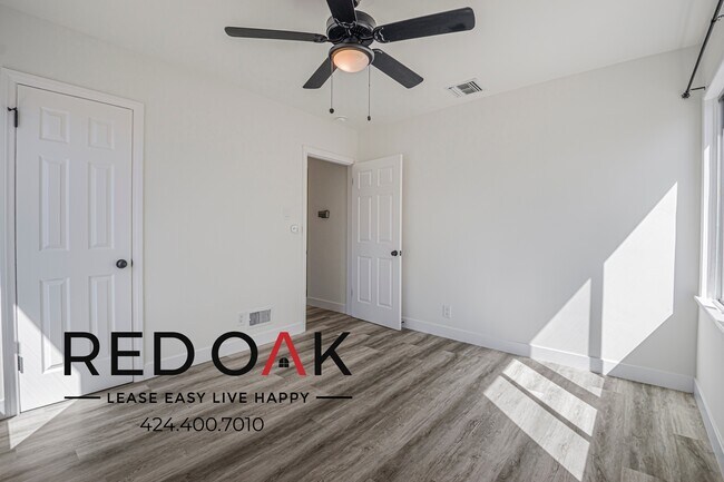 Building Photo - 441 Hayworth Ave