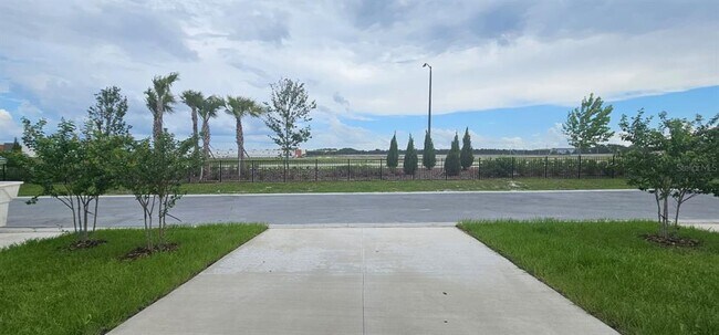 Building Photo - 2557 Rider Rain Ln