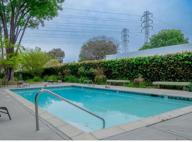 Building Photo - Charming 2 Bed, 2 Bath Condo in Santa Clara