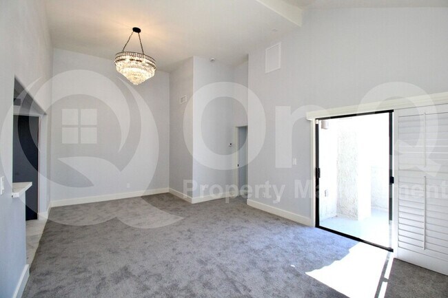 Building Photo - 10115 E Mountain View Rd