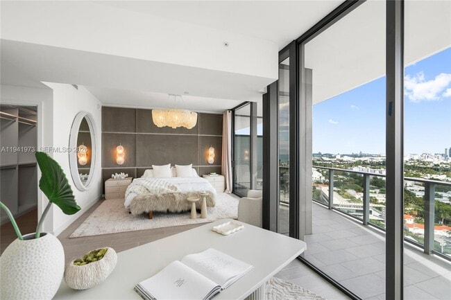 Building Photo - 500 Alton Rd