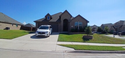 Building Photo - Bright & Open 3-Bedroom Home in Sought-Aft...