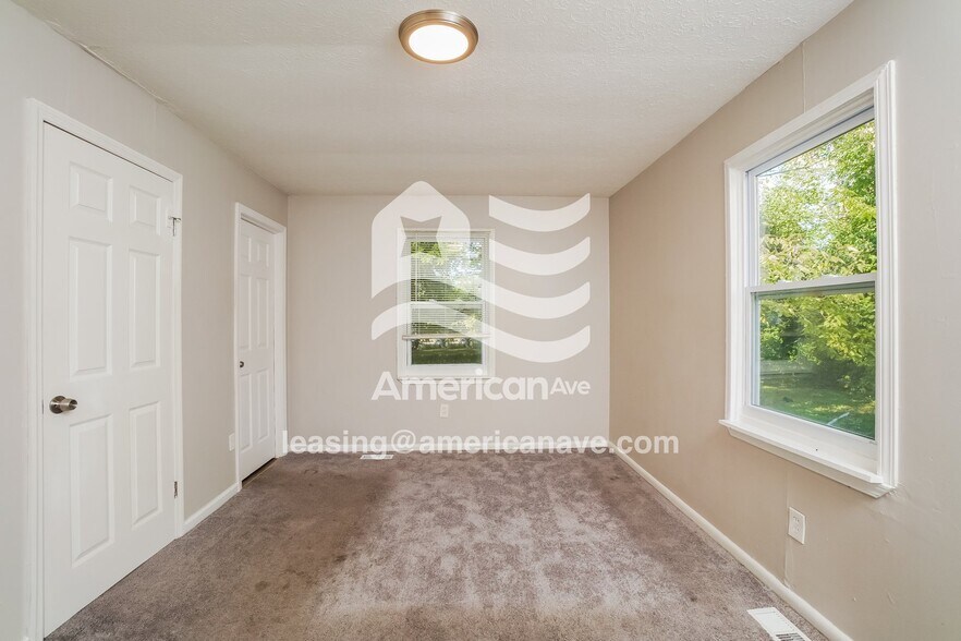 Building Photo - 2721 Algonquin Pkwy