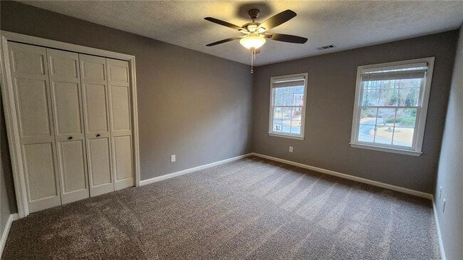 Building Photo - 5139 Chestnut Cir