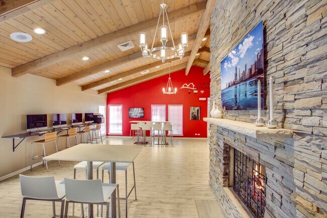 Building Photo - 6095 Knoll Wood Rd