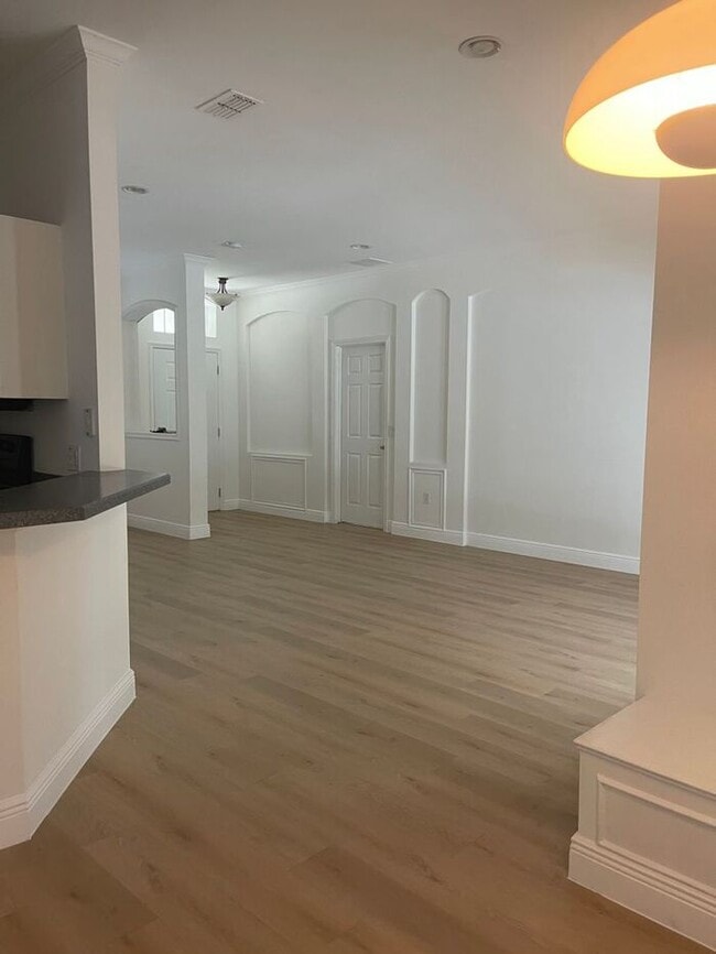 Building Photo - Bella Lago-Pool Home-1441 Beacon Dr Kissim...