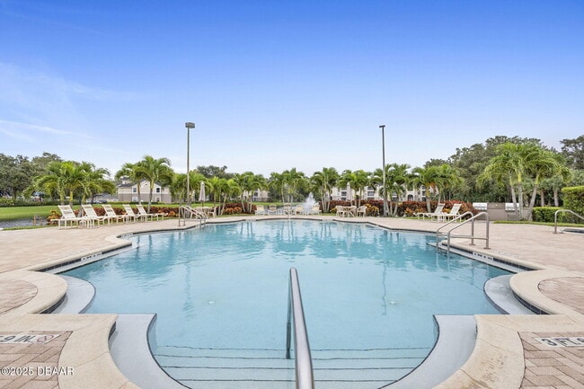 Building Photo - 940 Village Trail