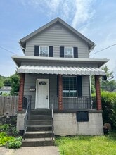 Building Photo - 1006 N 4th St