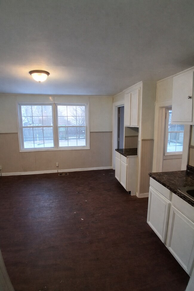 Building Photo - 8 Pulaski St