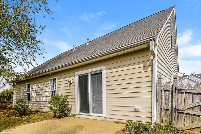 Building Photo - 2143 Castle Pines Dr