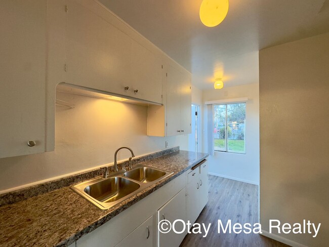 Building Photo - Charming 2-Bedroom Home with Expansive Outdoor Space