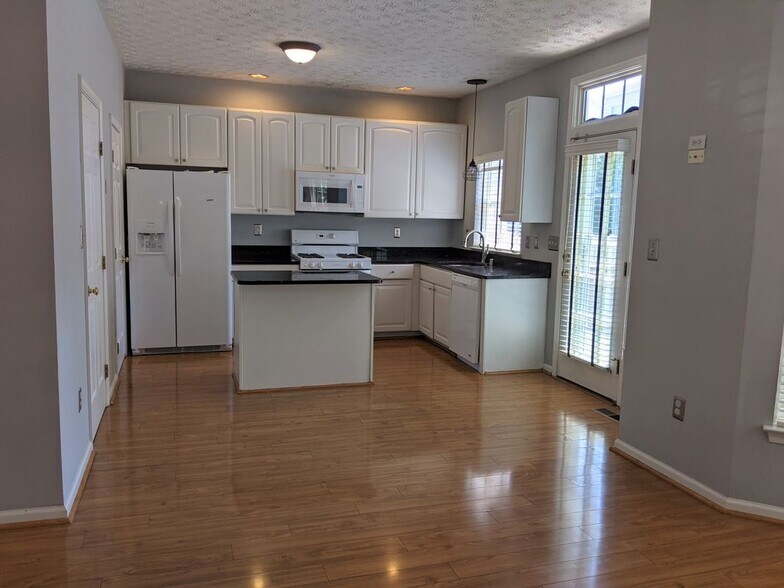 Building Photo - 307 Timberbrook Ct