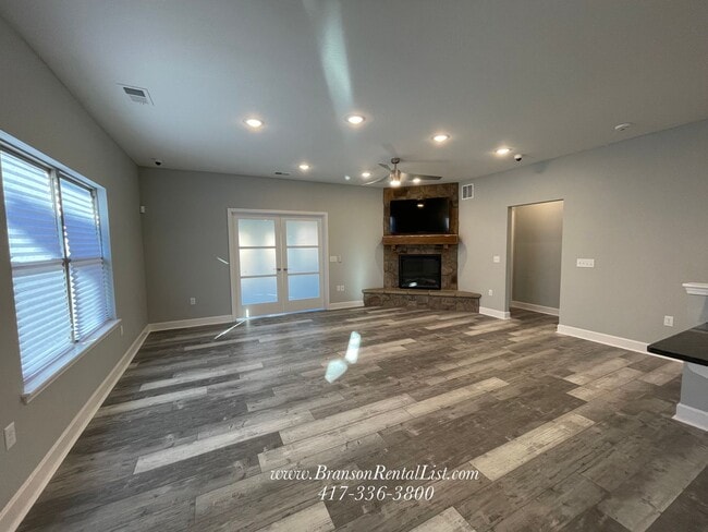 Building Photo - High tech, Smart Home, New Construction!!!
